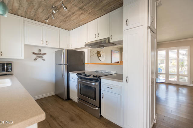 Detail Gallery Image 13 of 41 For 13 W Garden Gr, Port Hueneme,  CA 93041 - 2 Beds | 2 Baths