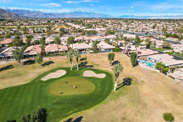 80055 Jasper Park Avenue, Indio CA: https://media.crmls.org/mediaz/b73cd806-bba8-4ff3-994d-910afa0e1d24.jpg