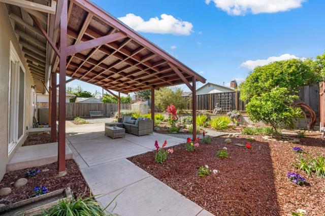 5273 Estrade Drive, San Jose CA: https://media.crmls.org/mediaz/b73cd8d0-e36c-4b06-a824-bc0b973c5f55.jpg