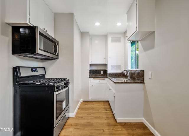 Detail Gallery Image 4 of 21 For 720 E Mountain St #11,  Pasadena,  CA 91104 - 1 Beds | 1 Baths
