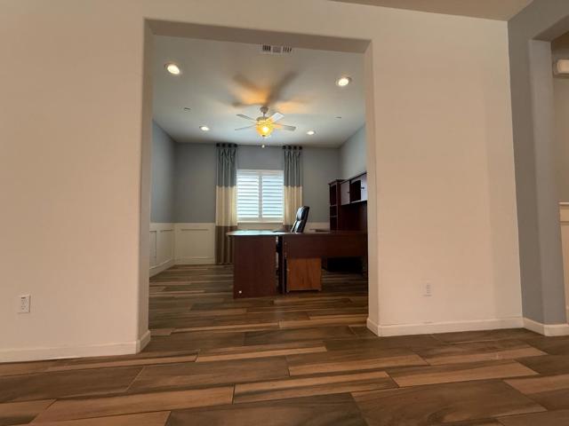 830 Auction Street, Los Banos CA: https://media.crmls.org/mediaz/b73e1bb6-9cf3-433f-83e1-b88d9ff1b2cd.jpg