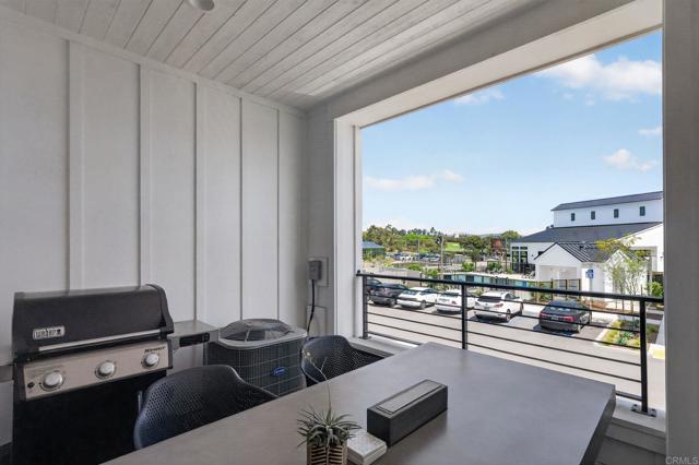 Detail Gallery Image 9 of 42 For 1303 Bergamo #201,  Encinitas,  CA 92024 - 2 Beds | 1/1 Baths