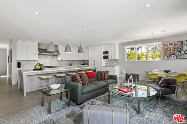 Drew Fenton | 10472 Revuelta Way Los Angeles CA | MLS: 7135109