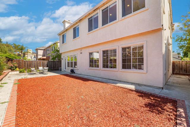 336 Arrowhead Way, Hayward CA: https://media.crmls.org/mediaz/b740d98e-2094-42f7-90e1-4119552210ea.jpg