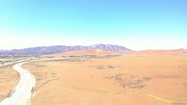 0 N of Challenger and Hwy 58, Tehachapi CA: https://media.crmls.org/mediaz/b7417fe9-d5e1-4b27-a9ce-ae64c77893bb.jpg