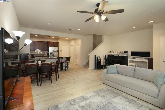 17819 Banks Street, Marina CA: https://media.crmls.org/mediaz/b7420d38-044f-4de7-bb37-6a4c49d77f32.jpg
