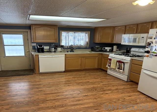 1501 Anza, Vista CA: https://media.crmls.org/mediaz/b7429e26-a0c8-4467-bf36-e020f9e1b59e.jpg
