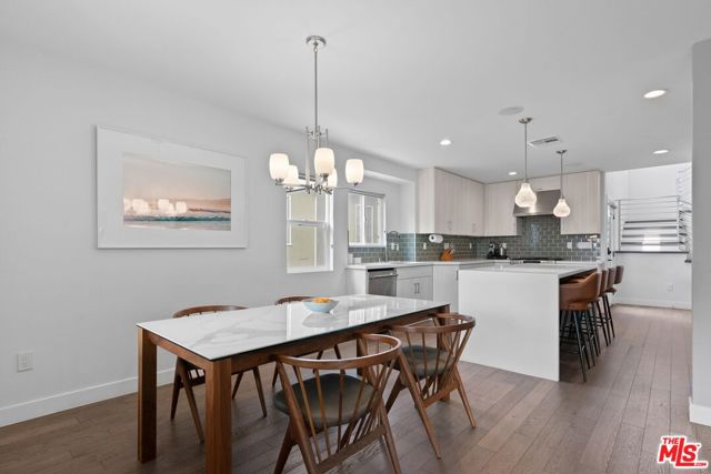 8107 Yorktown Avenue, Los Angeles CA: https://media.crmls.org/mediaz/b742a5ca-f6bd-439f-ac89-2abdd9eaa06b.jpg