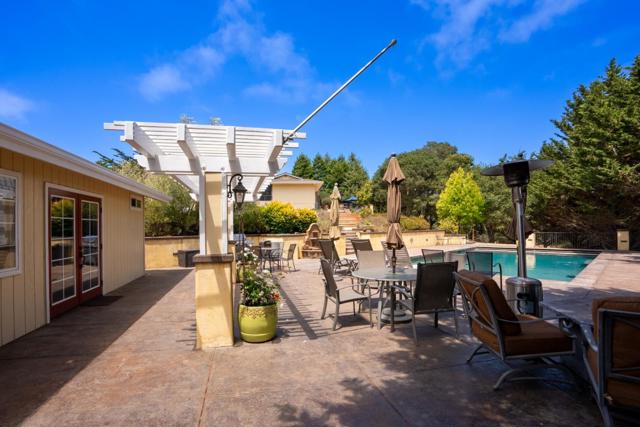 3225 Hillman Lane, Royal Oaks CA: https://media.crmls.org/mediaz/b74345bc-39cf-4279-be2a-e2efc7d28958.jpg