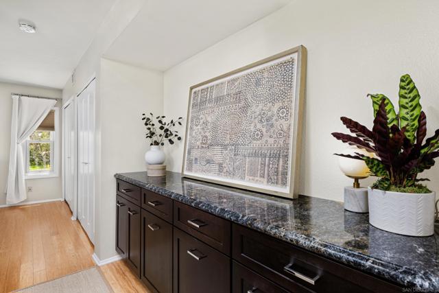 5719 Caminito Norte, La Jolla CA: https://media.crmls.org/mediaz/b7440ed7-ccfc-4f11-8811-f38d199b88bf.jpg