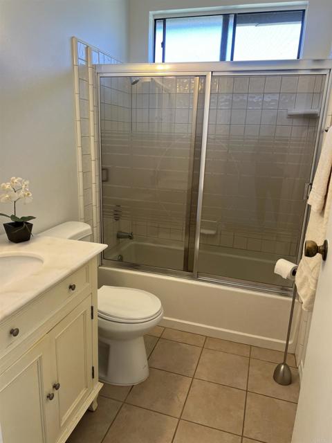 1404 Lombard Street, Vista CA: https://media.crmls.org/mediaz/b7441333-274d-4d81-94ad-606d6a8b662d.jpg