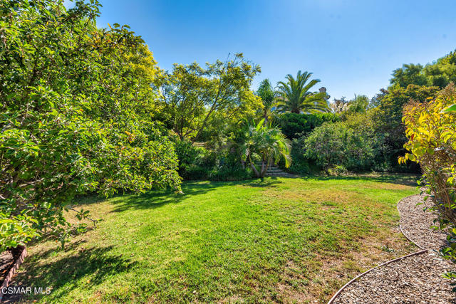 213 Heath Meadow Court, Simi Valley CA: https://media.crmls.org/mediaz/b744519b-385c-4ecf-b59c-9c12b2baff69.jpg