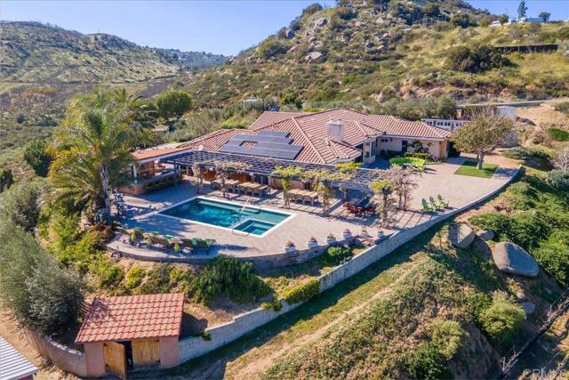 Detail Gallery Image 2 of 66 For 19270 Horizon View Dr., Ramona,  CA 92065 - 4 Beds | 4/2 Baths