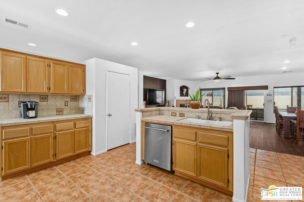 MLS #25616077PS image #12