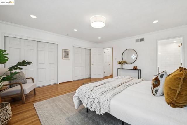 1044 Collier Dr, San Leandro CA: https://media.crmls.org/mediaz/b7450498-5050-4abe-9e42-113a15f6e834.jpg