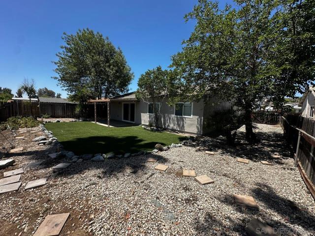 10017 Woodrose Ave, Santee CA: https://media.crmls.org/mediaz/b7453a8a-0432-4d01-8fb7-05d84fa8045f.jpg