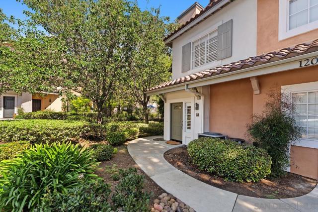 12047 Tivoli Park Row, San Diego CA: https://media.crmls.org/mediaz/b74593b0-1311-417e-a92c-34a668f4827c.jpg