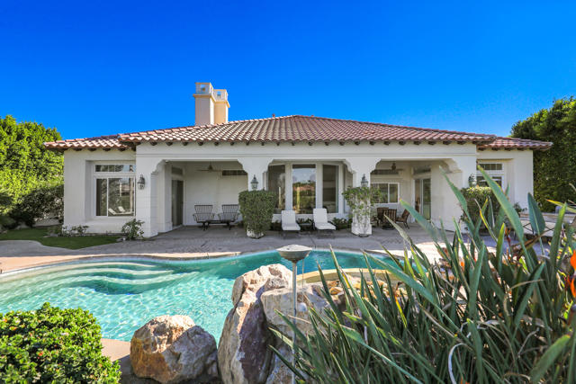 51075 Marbella Court, La Quinta CA: https://media.crmls.org/mediaz/b7461512-b191-49c2-9842-2d1bb0b83300.jpg
