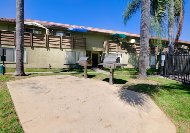 615 Fredricks Avenue, Oceanside CA: https://media.crmls.org/mediaz/b7462adc-d2c3-4c11-a909-7bdd83f7de0b.jpg