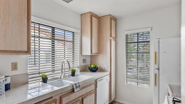Detail Gallery Image 11 of 41 For 10684 Dabney Dr #106,  San Diego,  CA 92126 - 2 Beds | 2 Baths