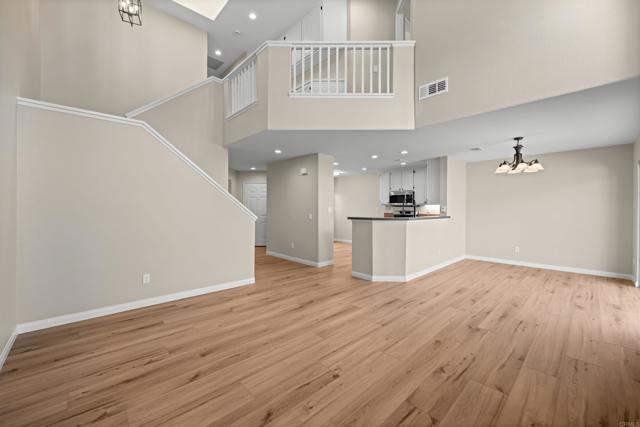 4625 Los Alamos Way, Oceanside CA: https://media.crmls.org/mediaz/b7465029-7aaa-41a4-bc1f-6b15ca301fd3.jpg
