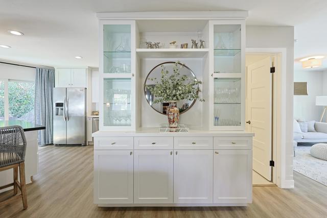 Detail Gallery Image 11 of 63 For 1300 9th St, Coronado,  CA 92118 - 3 Beds | 2 Baths