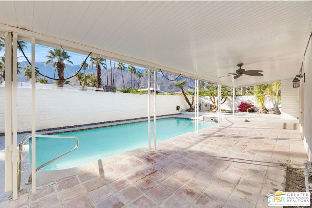 1983 S Yucca Place, Palm Springs CA: https://media.crmls.org/mediaz/b746f8b6-1576-4177-9317-e519d29779ad.jpg