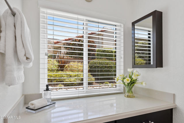 1134 Paquita Street, Camarillo CA: https://media.crmls.org/mediaz/b7478bbe-0b81-451d-ac92-5aa5097fcd67.jpg
