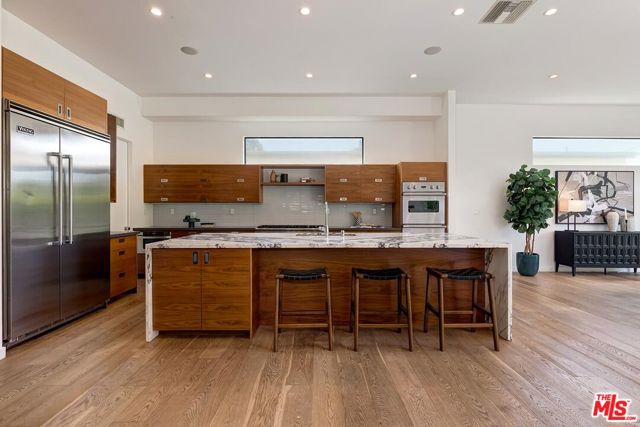 3571 Colonial Avenue, Los Angeles CA: https://media.crmls.org/mediaz/b747a866-1cc0-4317-9d73-d46c82ba5980.jpg