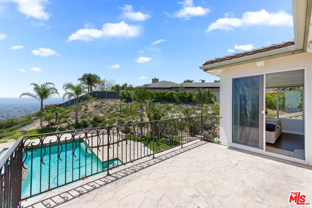7416 Wiscasset Drive, West Hills CA: https://media.crmls.org/mediaz/b747c30a-7c87-4e12-8107-d8cdf4a85d49.jpg