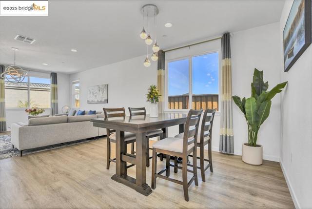 5424 Nimis Way, Antioch CA: https://media.crmls.org/mediaz/b7481db9-5be3-42d8-8278-15d20928026a.jpg