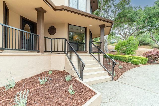 6020 Sherry Lee Lane, Salinas CA: https://media.crmls.org/mediaz/b7484f22-f907-4b96-9565-96c6923c1f55.jpg