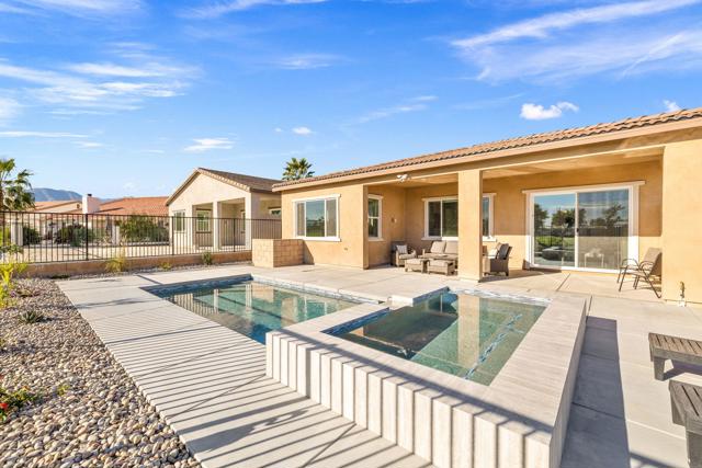 48406 Hepburn Drive, Indio CA: https://media.crmls.org/mediaz/b7495df2-55b6-4985-b971-820dcb078606.jpg