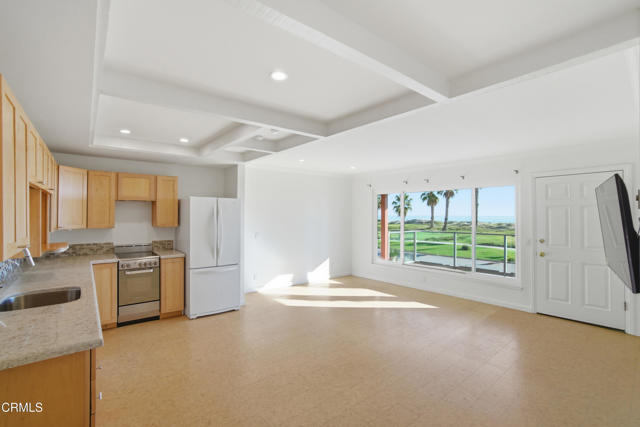 Detail Gallery Image 6 of 28 For 681 Ocean View Dr, Port Hueneme,  CA 93041 - 1 Beds | 1 Baths