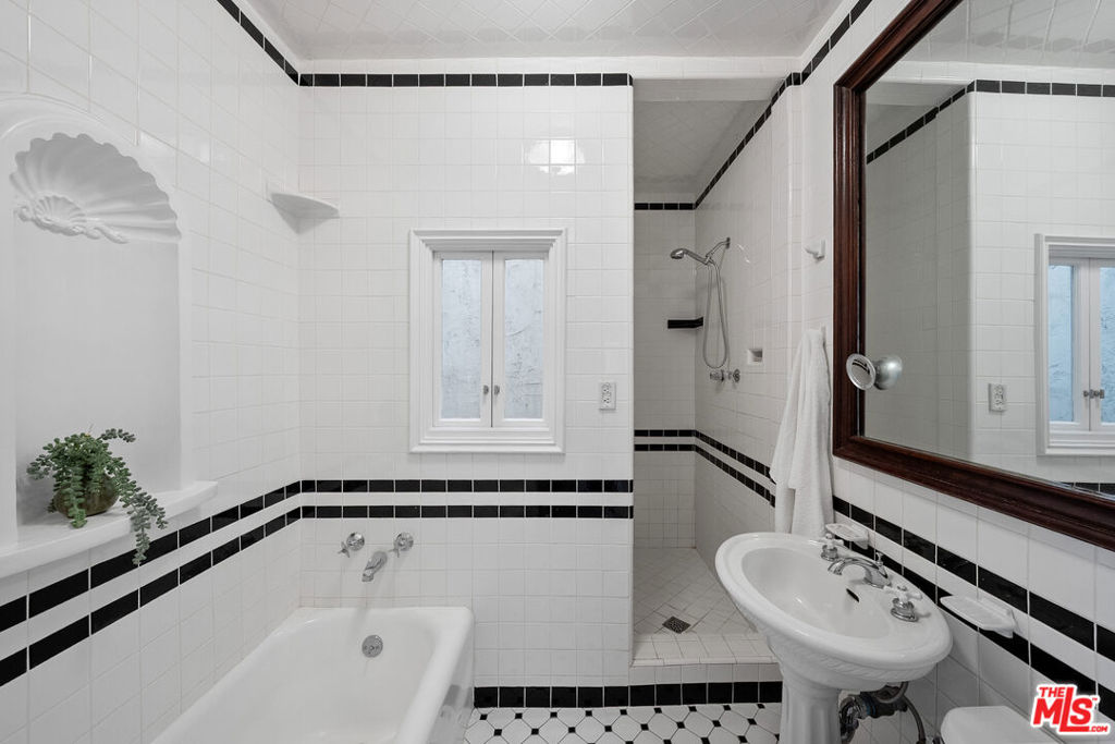 MLS #25624045 image #27