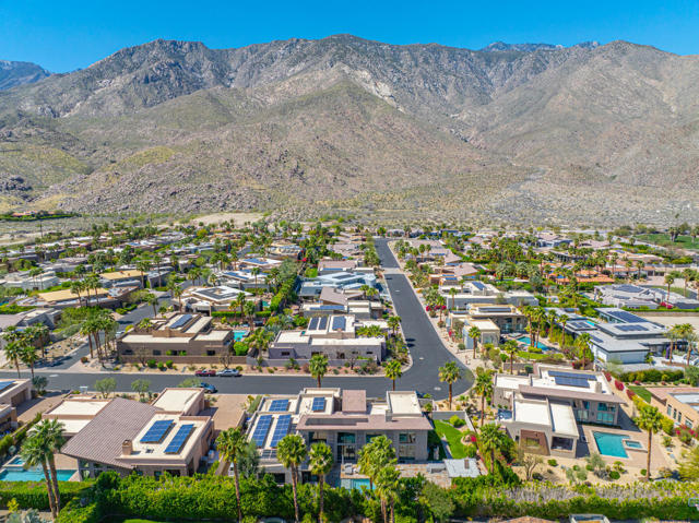 463 Lautner Lane, Palm Springs CA: https://media.crmls.org/mediaz/b74c70b5-0b35-4a39-8cef-6bd5431db8f8.jpg