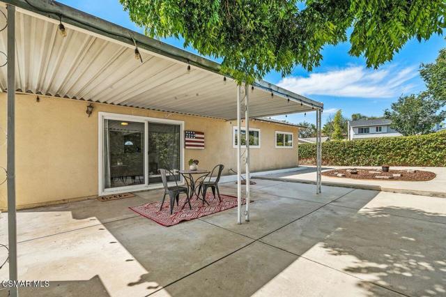 2142 Atwater Avenue, Simi Valley CA: https://media.crmls.org/mediaz/b74cd3f1-b53e-4779-ba75-59f2bbbb2fb1.jpg