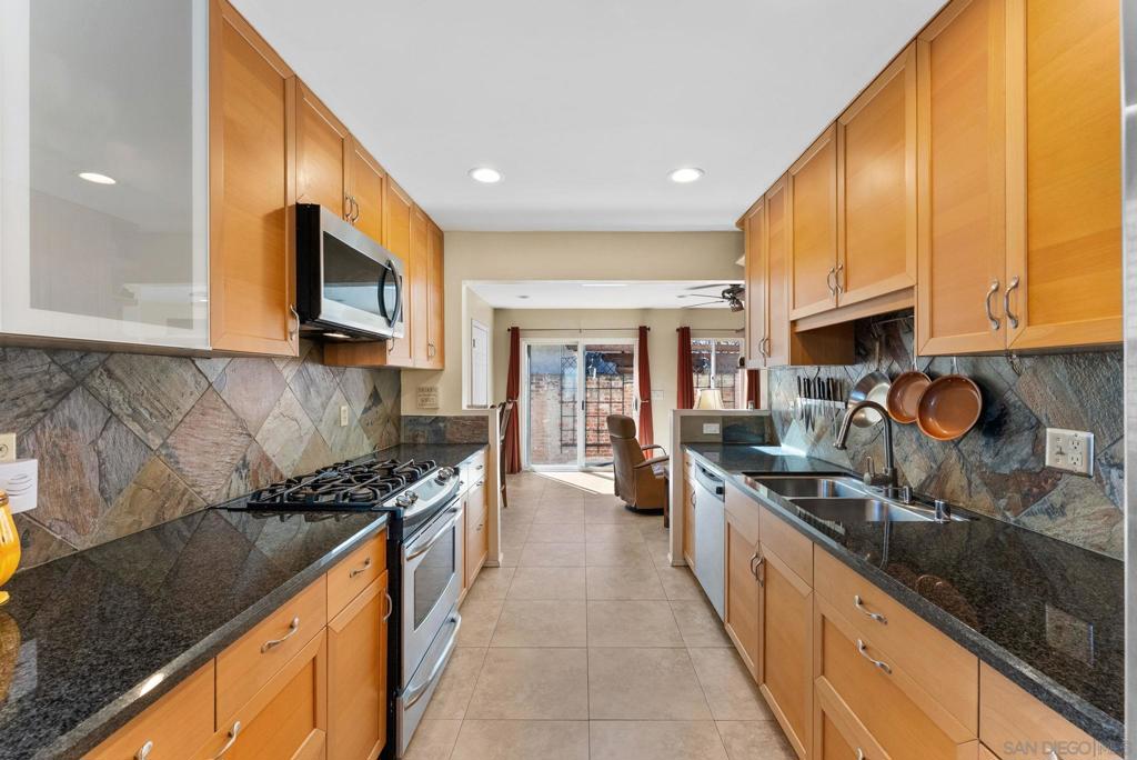 5025 Dick St - photo 8