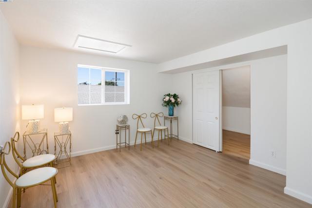 789 S 12Th St, San Jose CA: https://media.crmls.org/mediaz/b74e6847-2e4b-4a3e-bab2-90206ff88c43.jpg