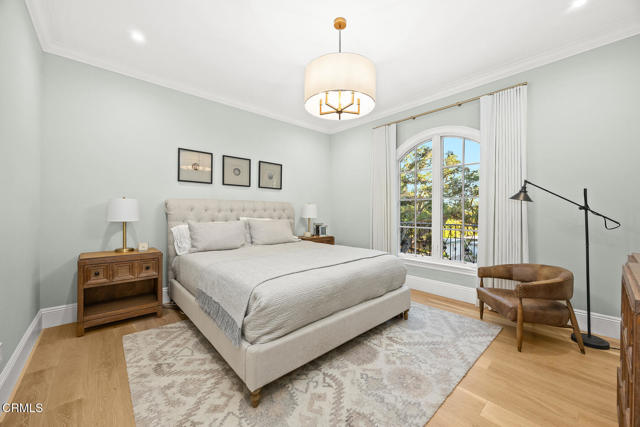 2060 Windover Road, Pasadena CA: https://media.crmls.org/mediaz/b74f24e5-ceb2-4600-9f64-1a41434bce8e.jpg