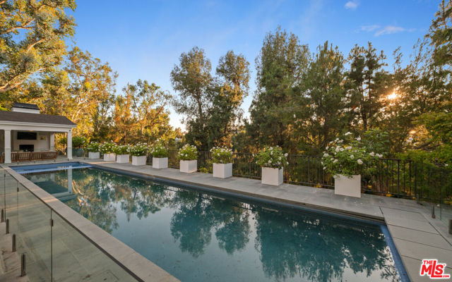 491 N Tigertail Road, Los Angeles CA: https://media.crmls.org/mediaz/b74f501d-c9c3-42c1-aa48-ae0aa45626c8.jpg