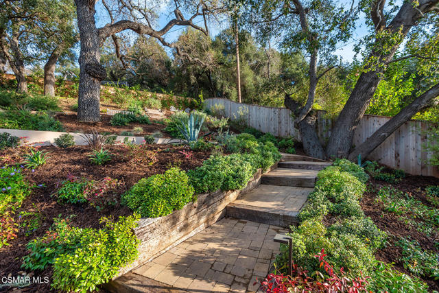 2443 Stafford Road, Lake Sherwood CA: https://media.crmls.org/mediaz/b74fc6cc-0e3c-4f18-b57a-4a9e4185108a.jpg