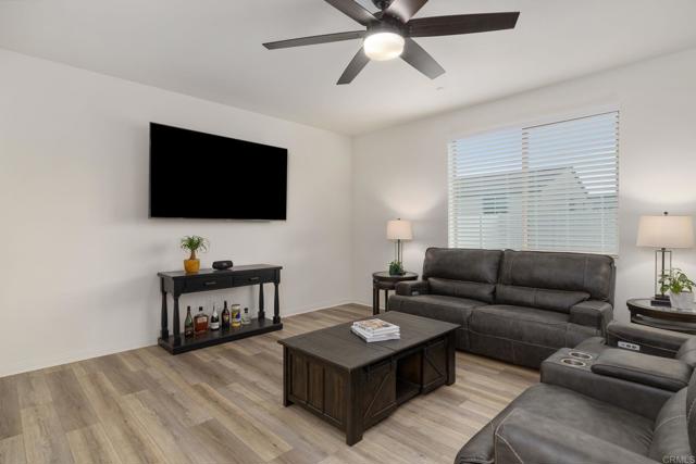 Image 6 of 27 For 27924 Barley Ct.