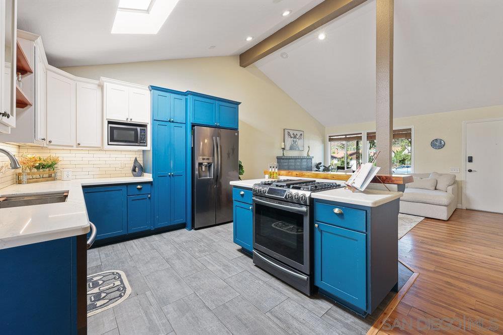 MLS #250034913SD image #13