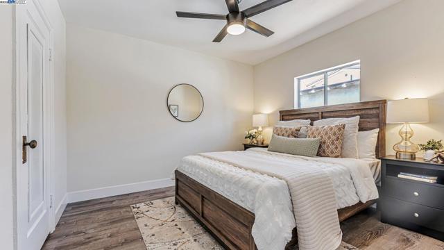 2827 Bartlett St, Oakland CA: https://media.crmls.org/mediaz/b7524545-1fe8-4f06-9bab-56911fb68dfd.jpg