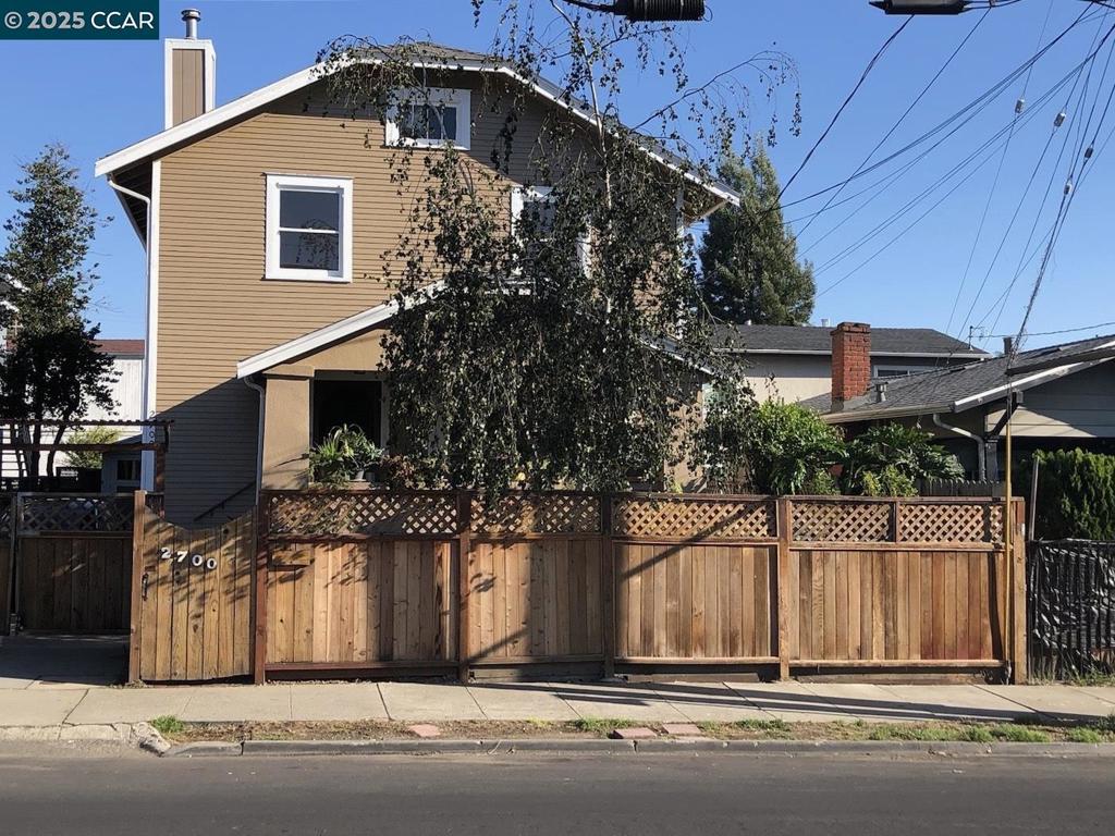 2700 Coolidge Ave
