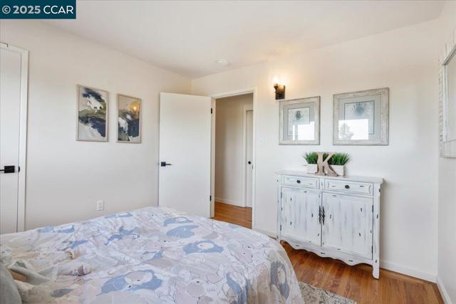 3503 Highland Ave, Redwood City CA: https://media.crmls.org/mediaz/b7536271-6f2b-4a3d-bd45-108e0aa3547e.jpg