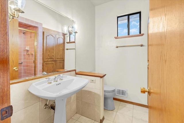 275 Nicholson Drive, Hollister CA: https://media.crmls.org/mediaz/b753a1e8-02f3-47d4-b041-0e37d298de8f.jpg