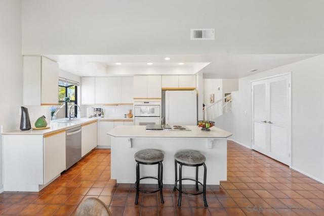 16071 Sun Summit Pt, San Diego CA: https://media.crmls.org/mediaz/b753d28d-8fba-42c8-a979-f4854522dc17.jpg