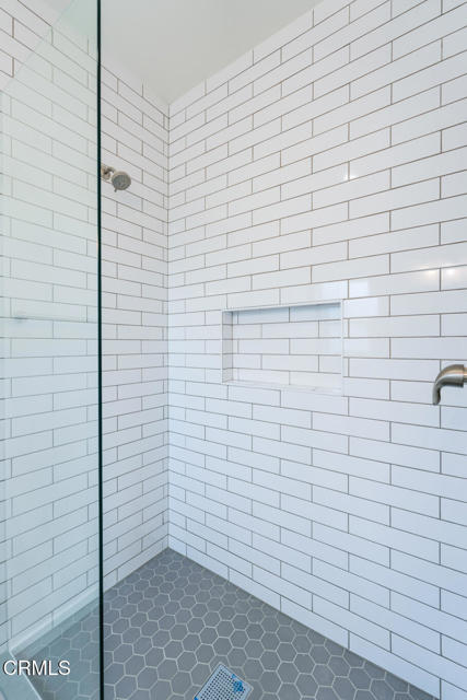 Detail Gallery Image 9 of 16 For 519 1/2 N Avenue 50, Los Angeles,  CA 90042 - 4 Beds | 4 Baths